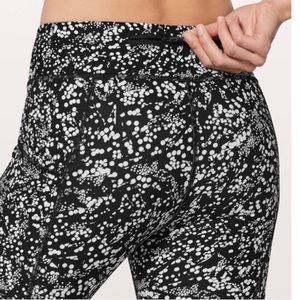 Lululemon Tight Stuff Tight II size 6